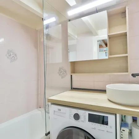 Elegant Studio A Proximite Du Canal Saint Martin Appartamento